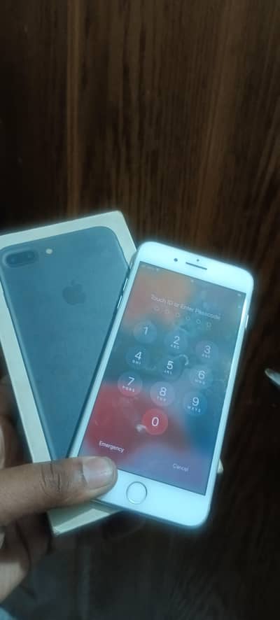 I phone 7plus urgent sale  pta approved 32 gb/O3228O3O461