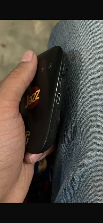 Jazz Internet 4G device