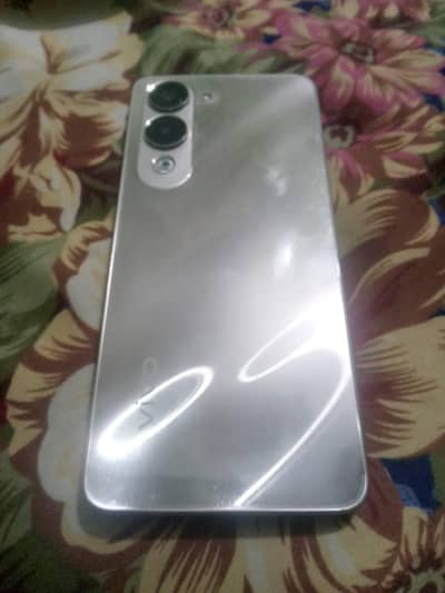 new condition only 1.5month use good mobile colour