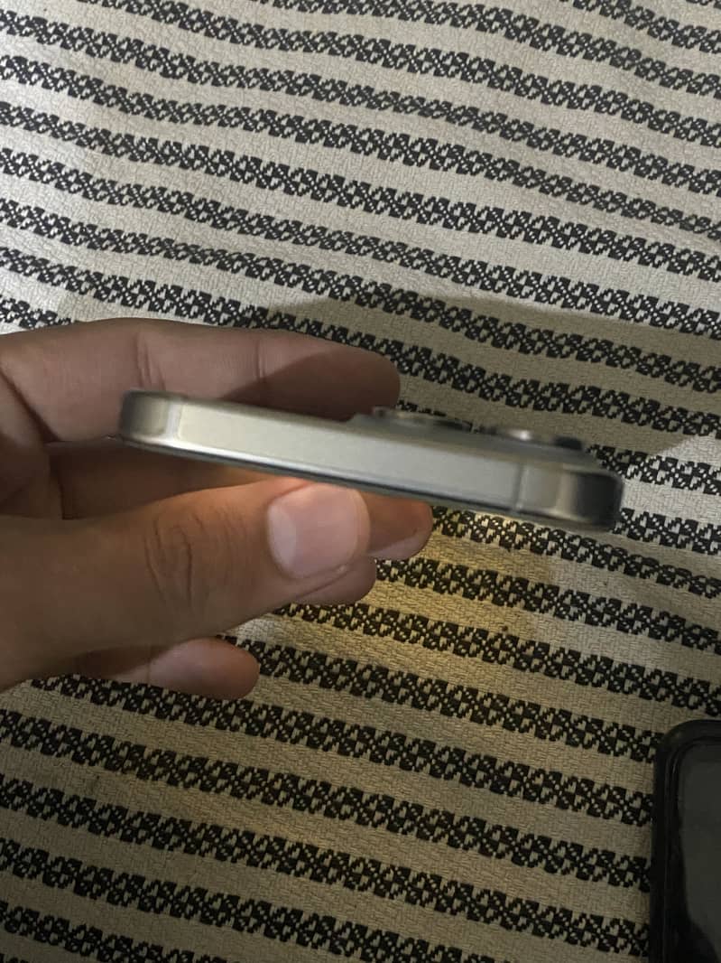Iphone 15 pro max 1
