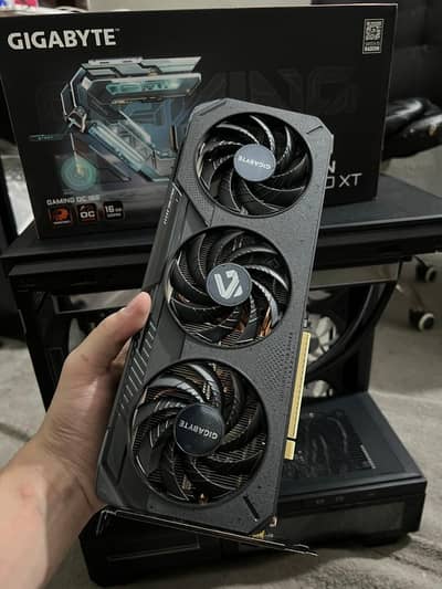 AMD 9060XT 16GB GDDR6 New few months used