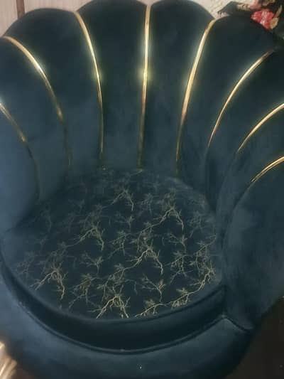 2 kharbooza sofa's with free coffee table is for sale