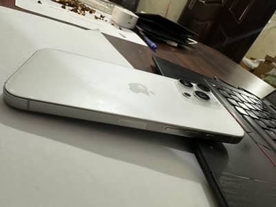 Iphone 16 pro max BH 100%  Came  frm Dubai