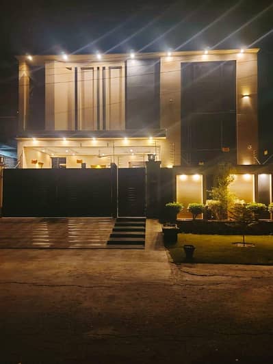 10 Marla Owner Build Facing Park Home For Sale