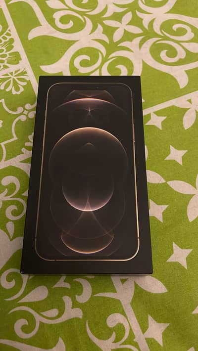 Iphone 12 pro max with box