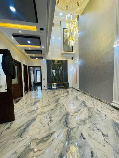 10 MARLA BRAND NEW HOUSE FOR SALE