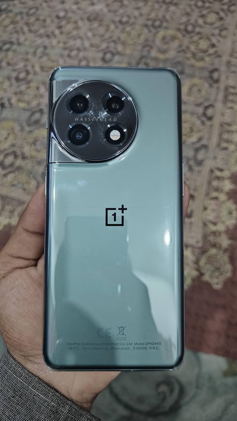 OnePlus 11 0