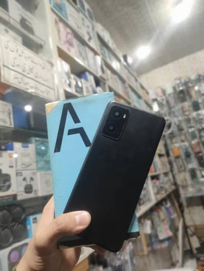 Oppo A76 6/128 with box charger