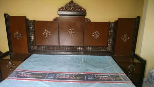 king size bed with medicated mattress, wardrobe,dressing table,