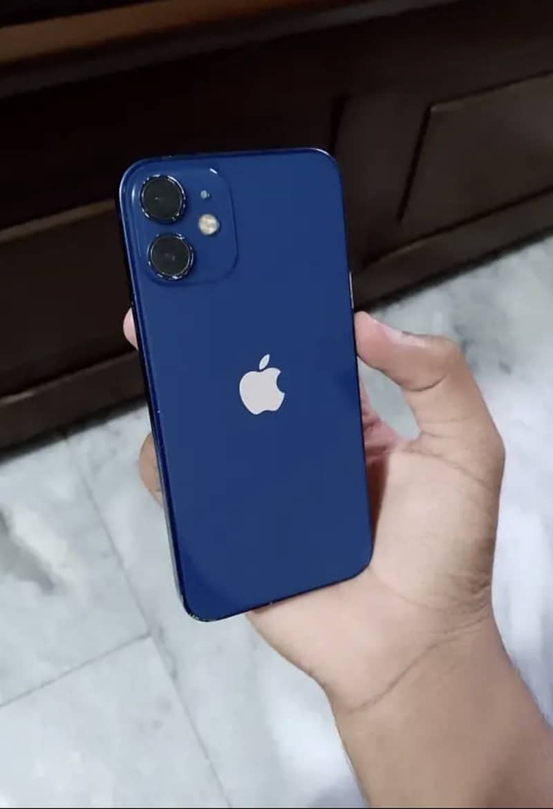 iphone 12 mini 4