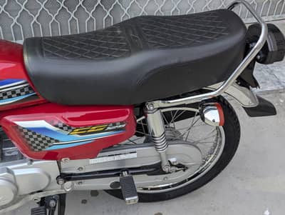 2024 model red colour egg peice