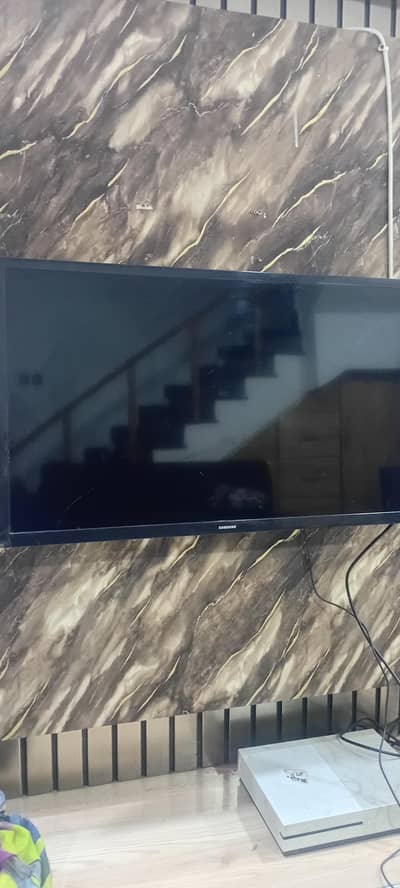 Samsung 32 inch HD Smart LED TV