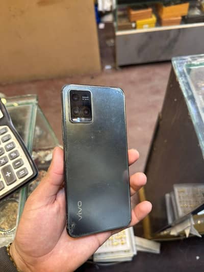 vivo y33 with 8/10 condition