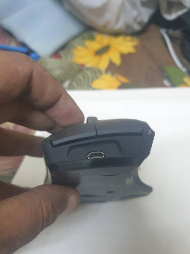 logitech performance MX wireless rechargeable mouse 3