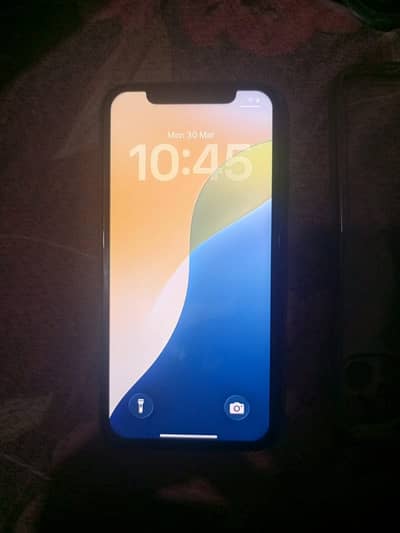 iPhone 11(128)(03049777804)