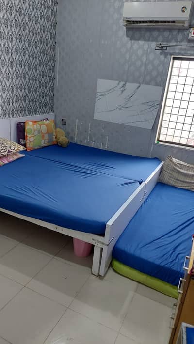 2 single bed with moltyfoam matress