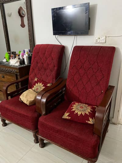 Elegant five seater sofa set with wooden frame