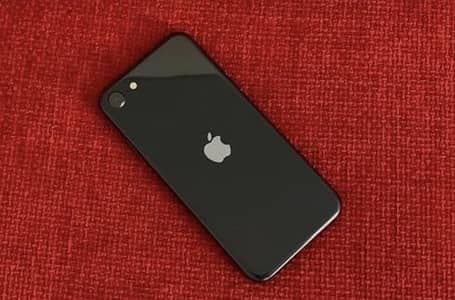 Iphone se black clour