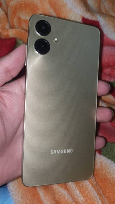 Samsung A06 (4/128) (1 month warranty)