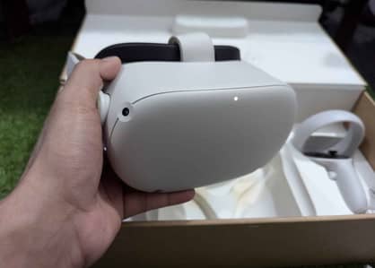 Oculus Quest 2 128 GB With Working bat