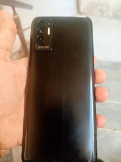 Tecno pova 2 with box and charger