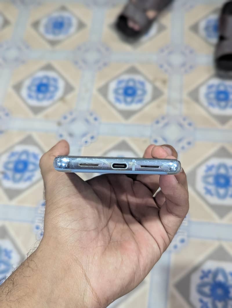 Google pixel 8 pro 2