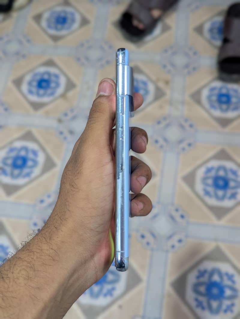 Google pixel 8 pro 4