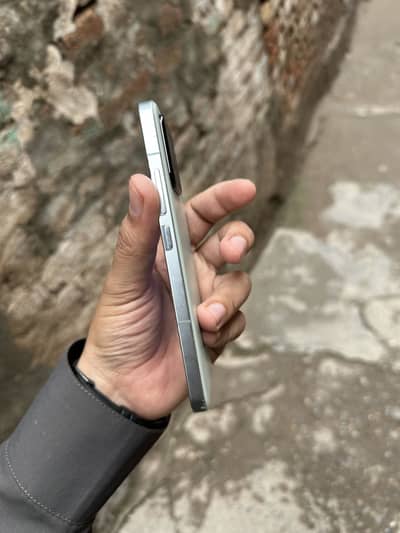 Xiaomi 13.5G. 12.256 online aprof 10 by 10 only Mobile