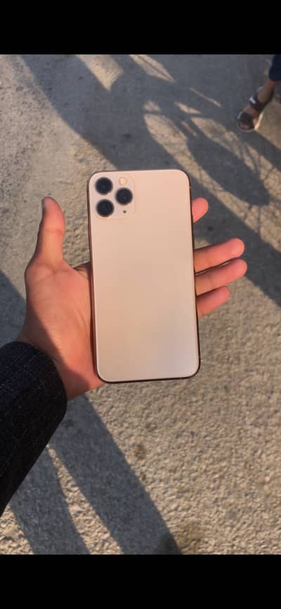 iPhone 11 pro 64gb jv 10/10 condition golden colour