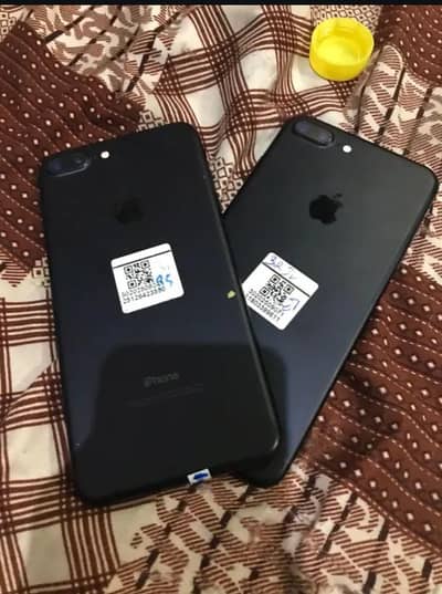 a one phone 128 or 32, gb available water pack condition 10/10