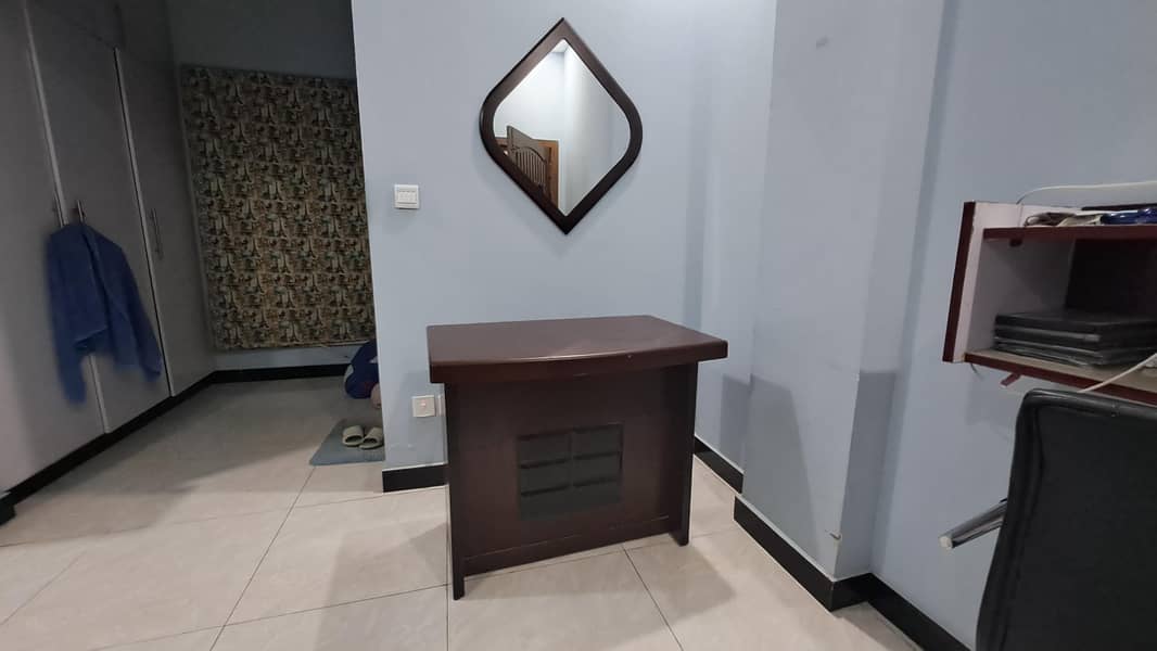 Study/Office Table with Mirror 0