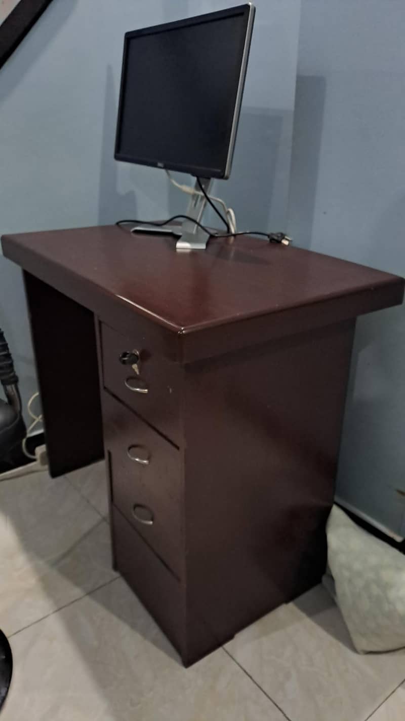 Study/Office Table with Mirror 3