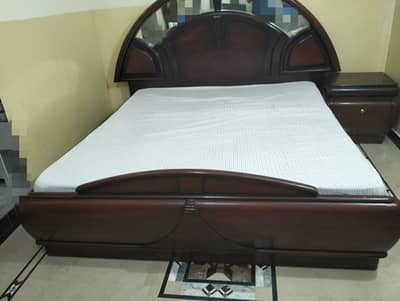 King size bed
