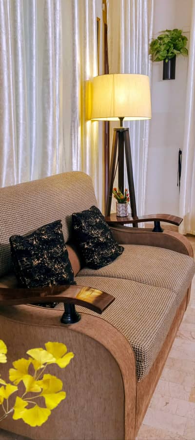 7 seater sofa set with corner table