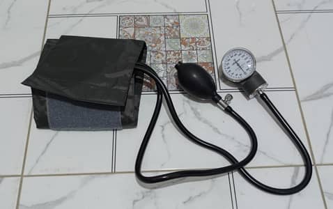 Manual Blood Pressure Monitor Machine