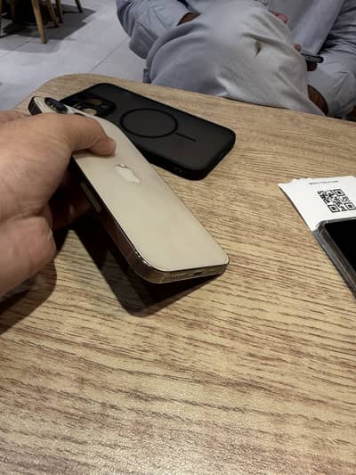 14 pro max jv golden 128 gb battery health 81u