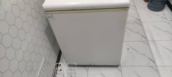 Haier 285L 10cubic feet. . . model Haier HDF 285sd