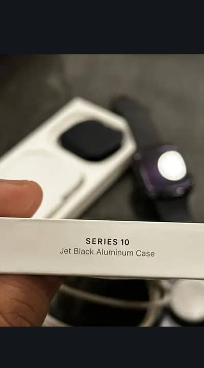 Apple Watch Series 10 — Jet Black (46mm)
