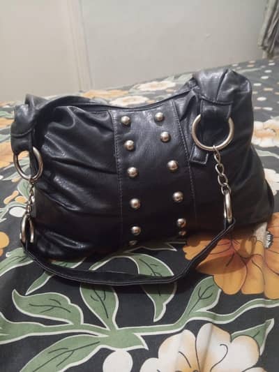 1200 starting price urgent sale condition ok location Karachi