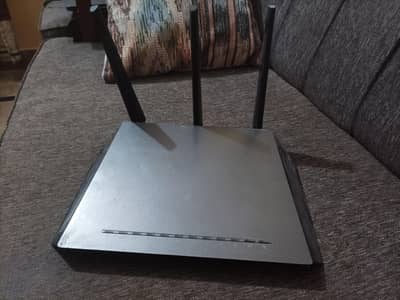 NETGEAR gaming dualband router  (R7000)