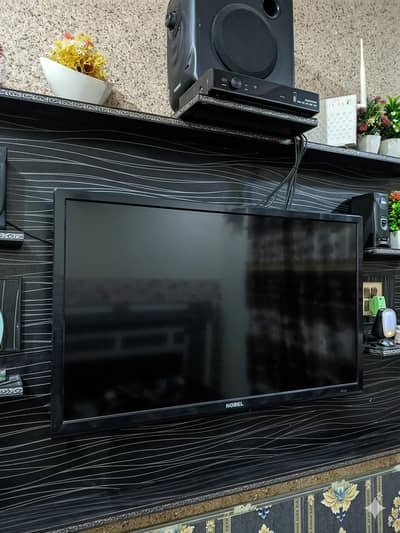 32 inch Nobel Lcd
