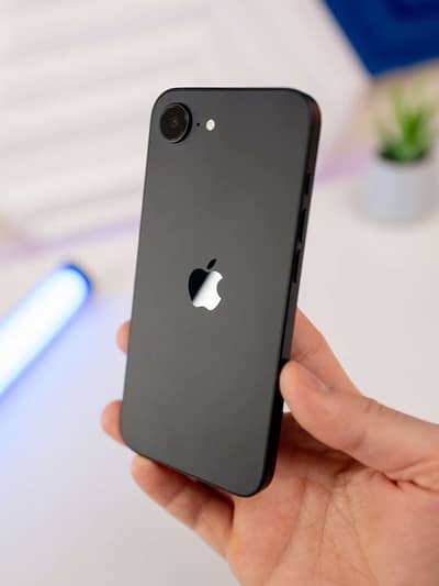 I phone 16 e jv 128 gb black clour 100 health
