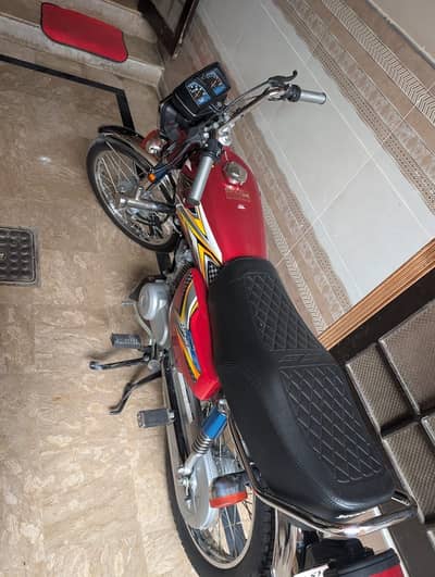 Urgent Sale: 2025 Honda CG 125 – Single Hand, Like New