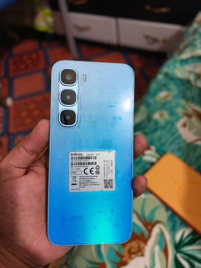 Infinix hot 60 pro just 2 week used All accessories box charger