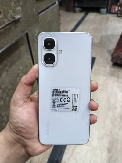 Infinix smart 10 only 4 month use