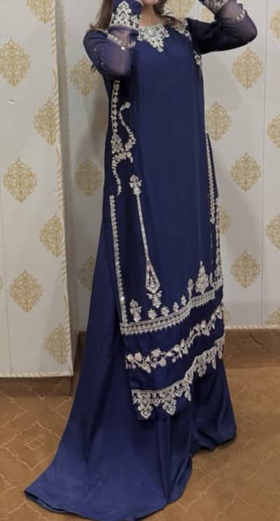 Agha jaan dress