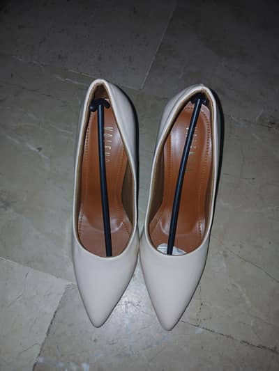 Ladies Nude Court Shoes High Heels (4 Inch)