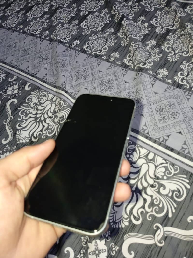 iPhone 15 plus 2