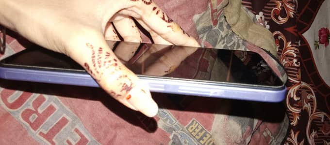 10 10 hai 20munth us hai 03128607967 WhatsApp