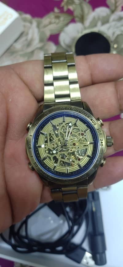 selling smart and wrist watches